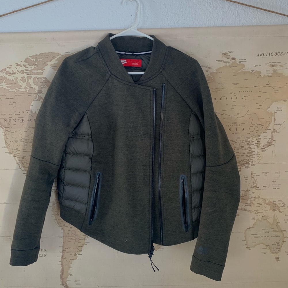 Nike partially down jacket